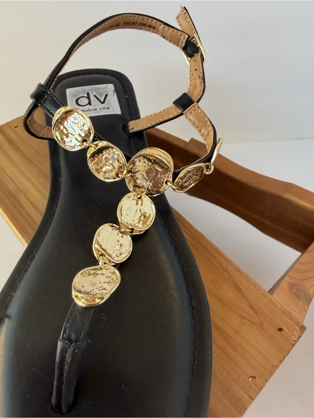 Dolce Vita Black T-strap Sandals with Gold Accents Size 7.5 - Picture 2 of 7
